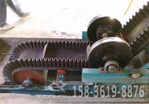 大倾角皮带输送机