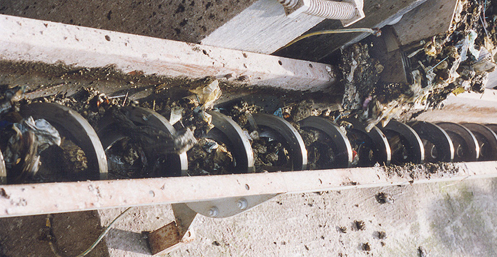 无轴，没有中心轴，承载力小